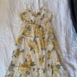 Yellow floral summer dress. Midi  length.  Size L